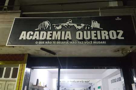 Academia Team Queiroz