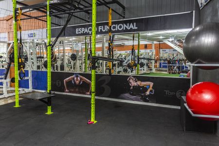 Academia Top 3 Gym Center - Cascadura