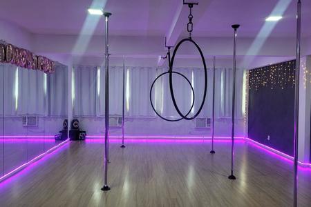 Inova Pole Dance Studio