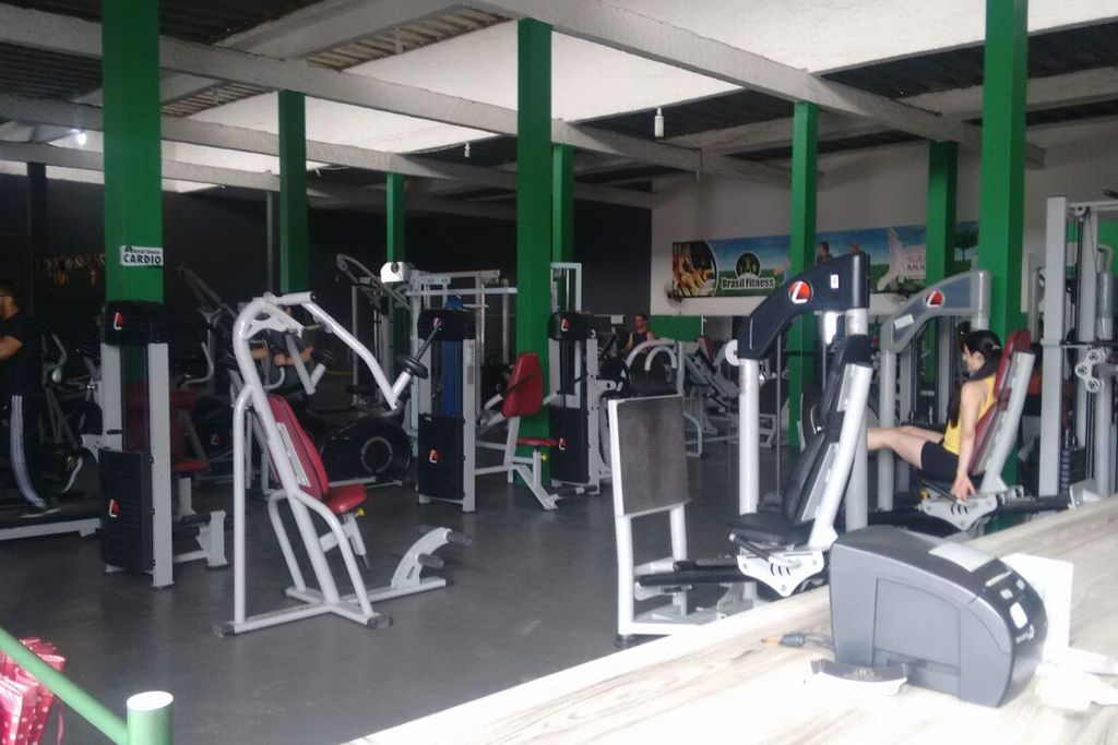 Academia Brasil Fitness Unidade Ibirapuera - Brasil - Vitória da Conquista  - BA - Avenida Paramirim, 3109